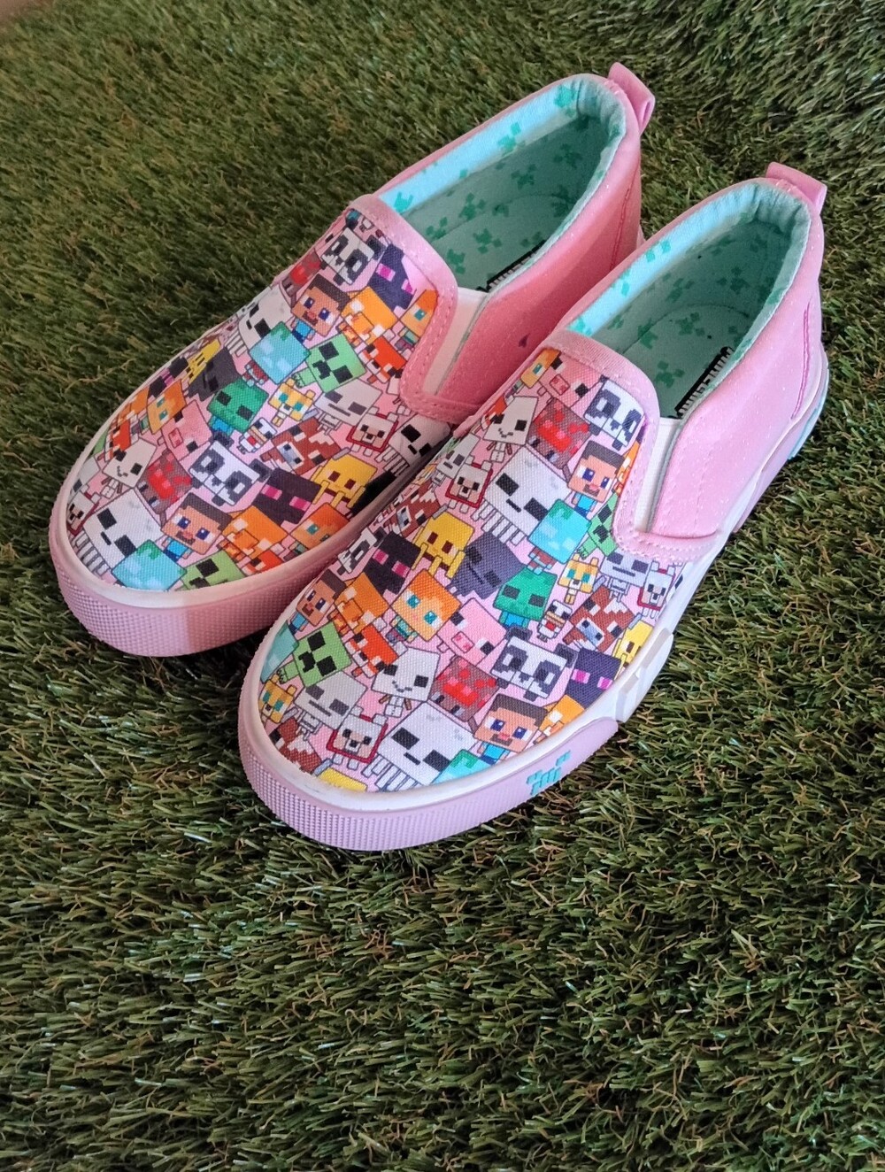 Minecraft Kids Pink Slip-On Canvas Shoes with Colorful Pixel Character Print